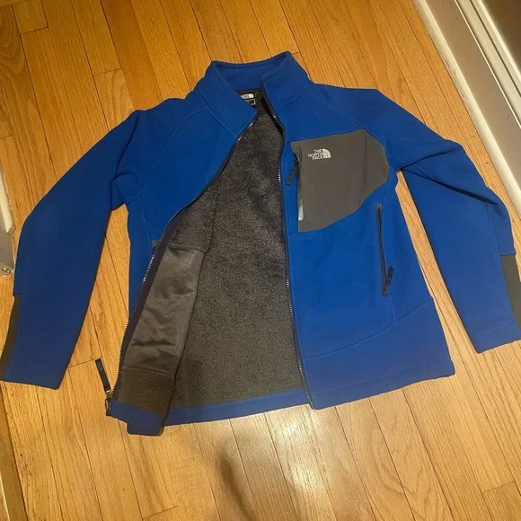 The North Face polar jacket - Picture 10 of 10